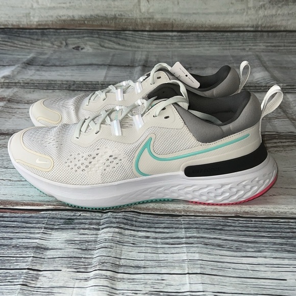 Nike Men's React Miller 2 Platinum Tint/Dynamic
Turquoise-White Size 10 NWOT - Picture 1 of 11